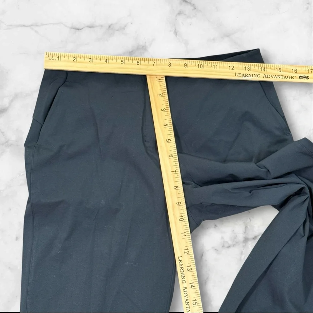 Lululemon In Power MR Crop 24”‎ Black Pants Women’s Size 4